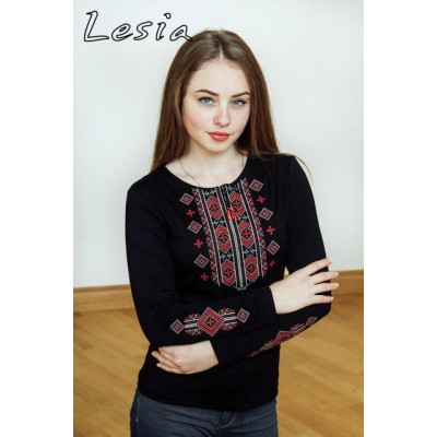 Embroidered t-shirt with long sleeves "Gutsul Ornament" red on black